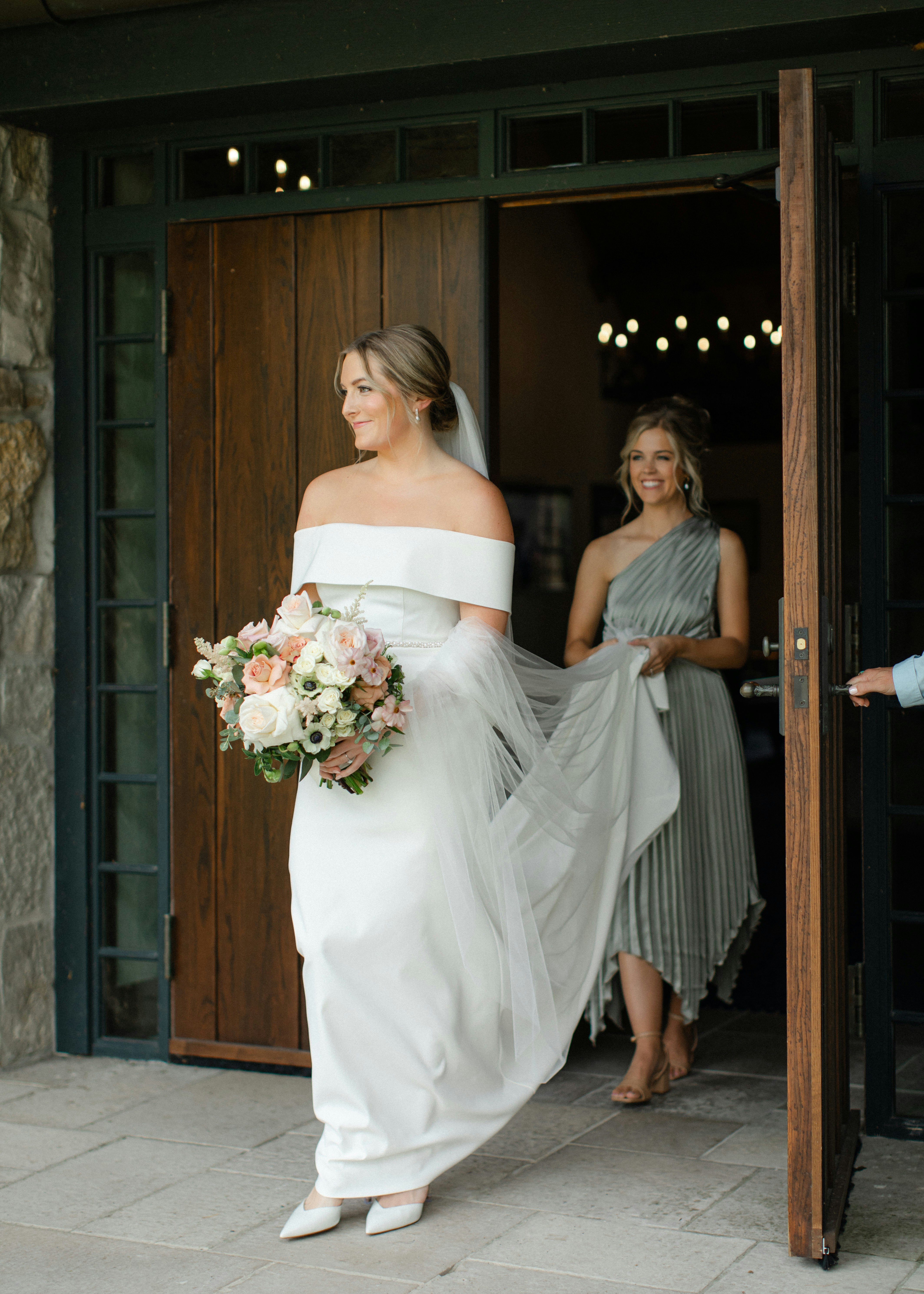 A bride and her bridesmaid | Source: Unsplash