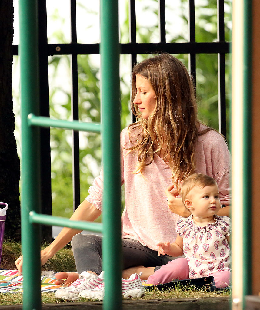 Gisele Bundchen took her children Benjamin Brady, Vivian Lake Brady and step-son Jack Moynihan to the park on September 02, 2013 in Boston, Massachusetts. (Photo by Stickman/Bauer-Griffin/GC Images)