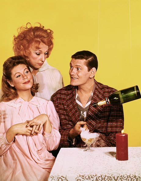 Elizabeth Montgomery, Agnes Moorehead, and Dick York for the television program, "Bewitched" | Photo: Getty Images