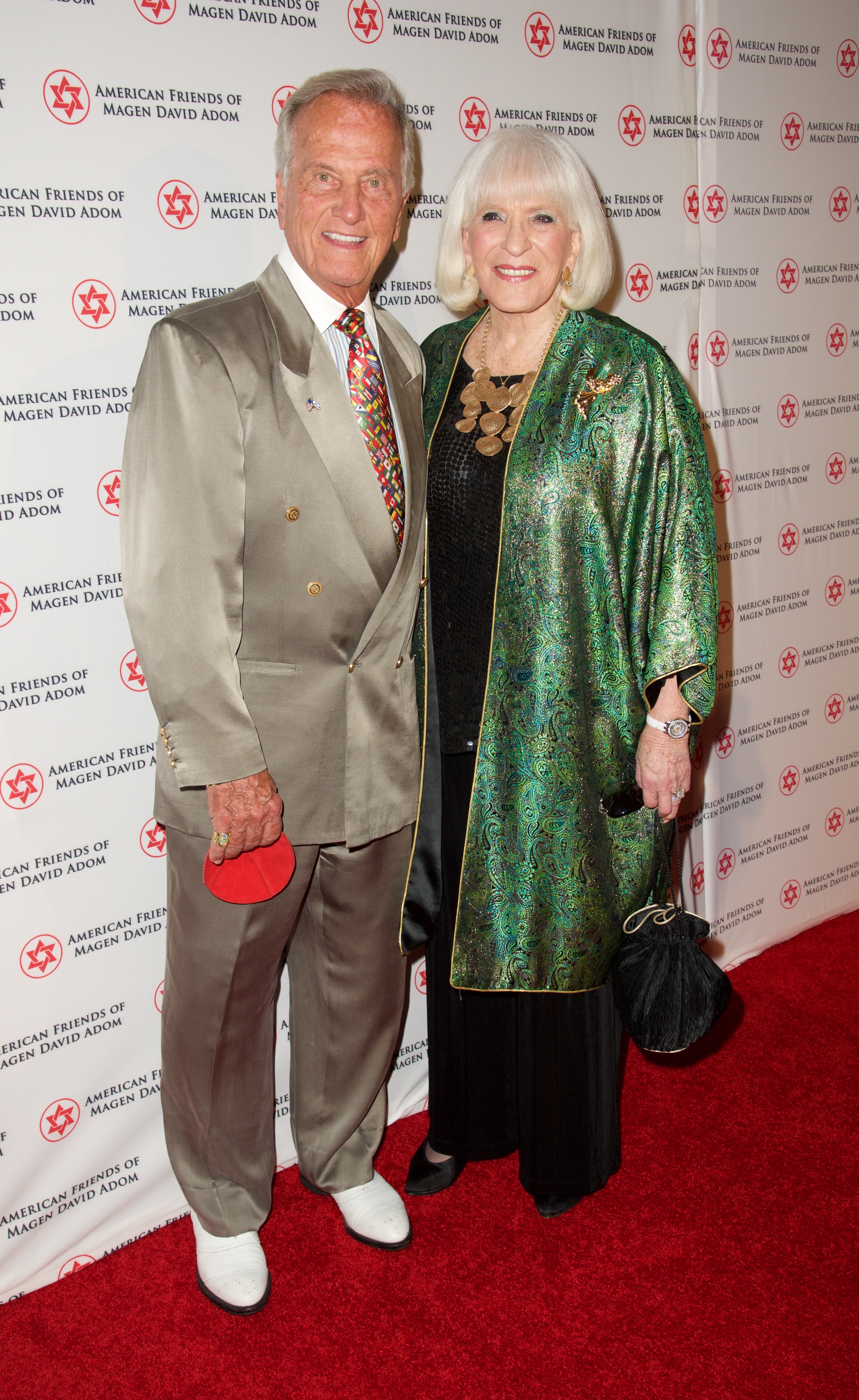 Pat and Shirley Boone at American Friends Of Magen David Adom's Red Star Ball at The Beverly Hilton Hotel on October 23, 2014 | Source: Getty Images