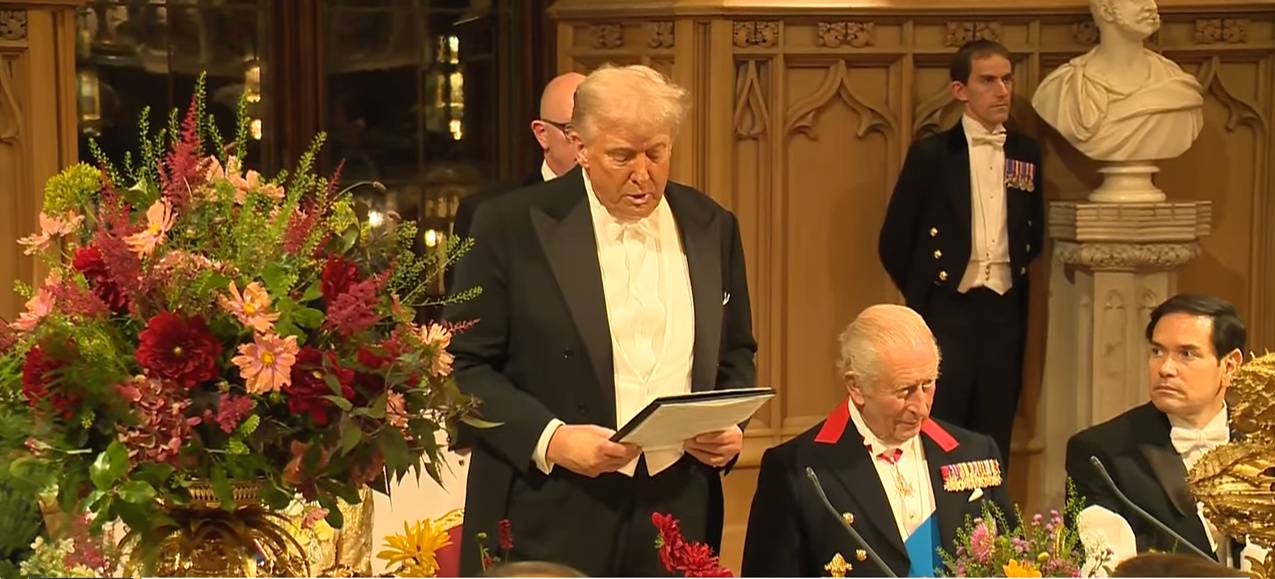 King Charles III visibly reacts to President Trump's praise during the state banquet in Windsor Castle, held on September 17, 2025 | Source: YouTube/@WhiteHouse