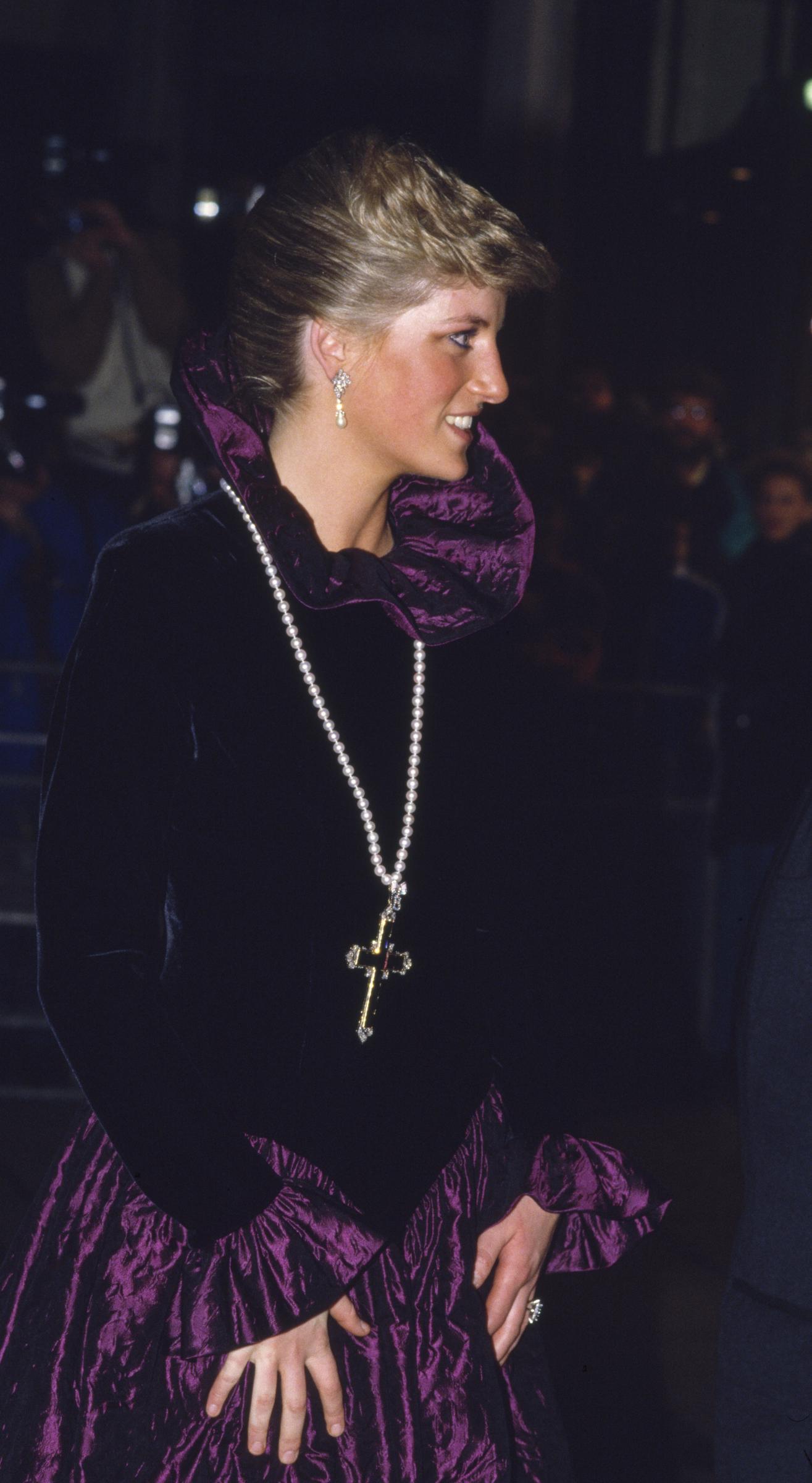 Princess Diana arriving at a charity gala organised by the jeweller Garrard in London, England on October, 27, 1987. | Source: Getty Images