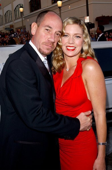 Miguel Ferrer and Leilani Sarelle at the Pasadena Civic Center January 13, 2002 in Pasadena, CA. | Photo: Getty Images