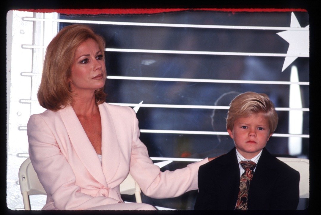  Kathie Lee Gifford sits with her son at the dedication of Cassidy's Place June 10, 1996 | Source: Getty Images