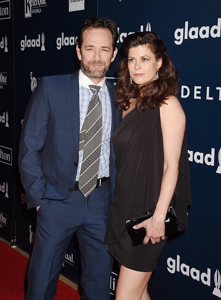 Luke Perry and fiance, Wendy Madison Bauer at an event | Photo: Getty Images