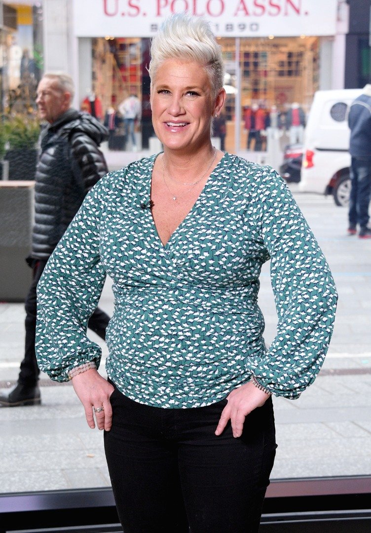 TV personality chef Anne Burrell visits 'Extra' at The Levi's Store Times Square on February 11, 2019 in New York City. | Source: Getty Images