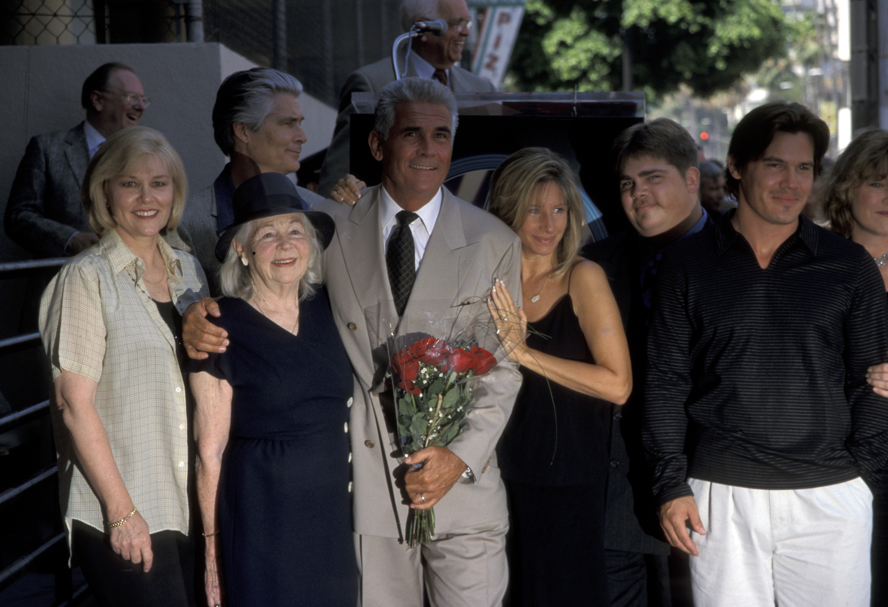 James Brolin, Barbra Streisand, Josh Brolin and family pictured during James Brolin Honored with a Star on the Hollywood Walk of Fame on August 27, 1998 | Source: Getty Images