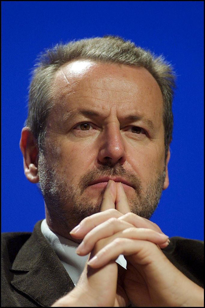 Le groupe parlementaire du Parti socialiste français tient une conférence à Nantes, France, le 29 septembre 2001. | Photo : Getty Images