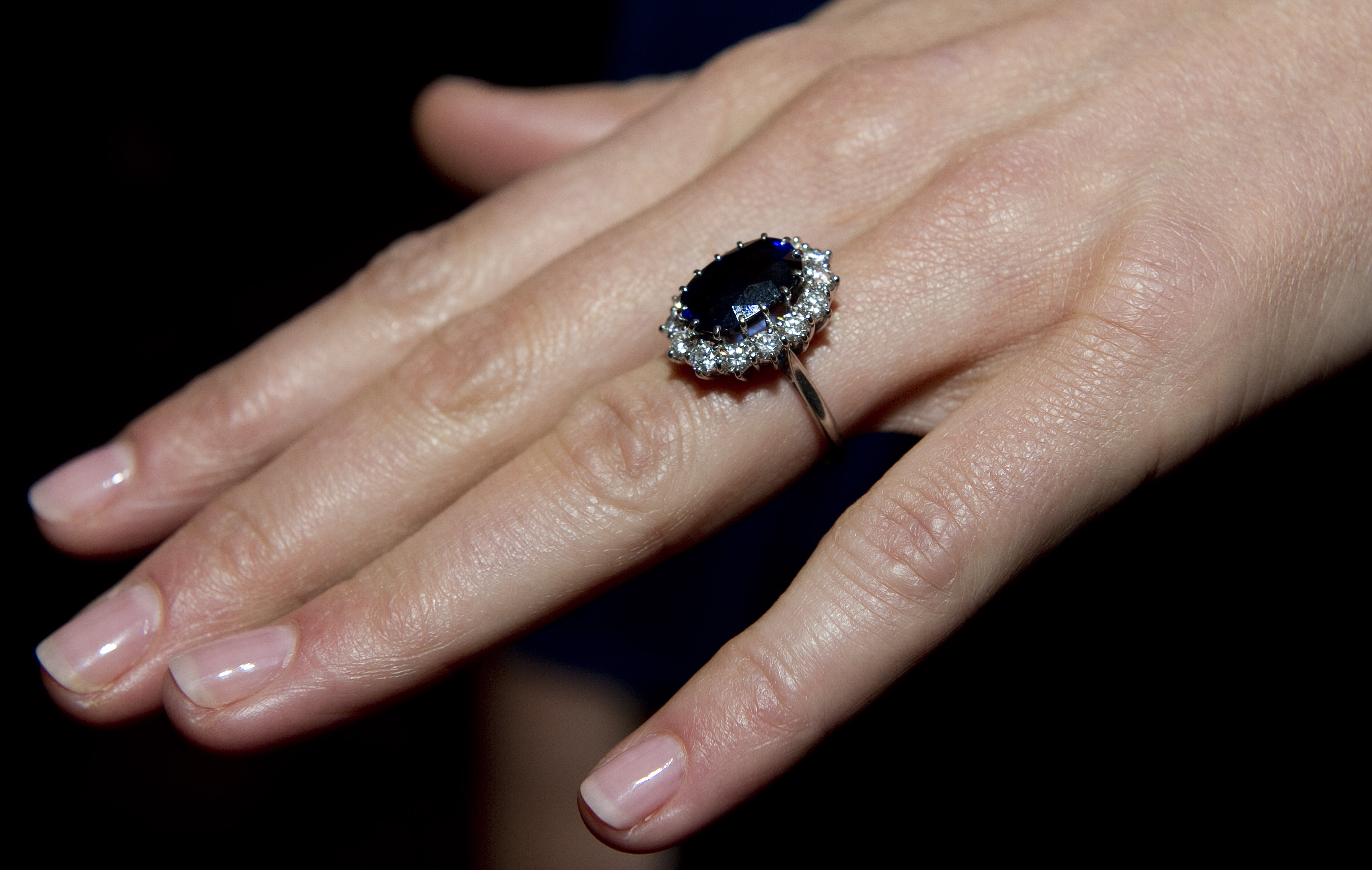 A close up of Kate Middleton's engagement ring during the announcement of their engagement in the State Apartments on November 16, 2010, in London, England. | Source: Getty Images