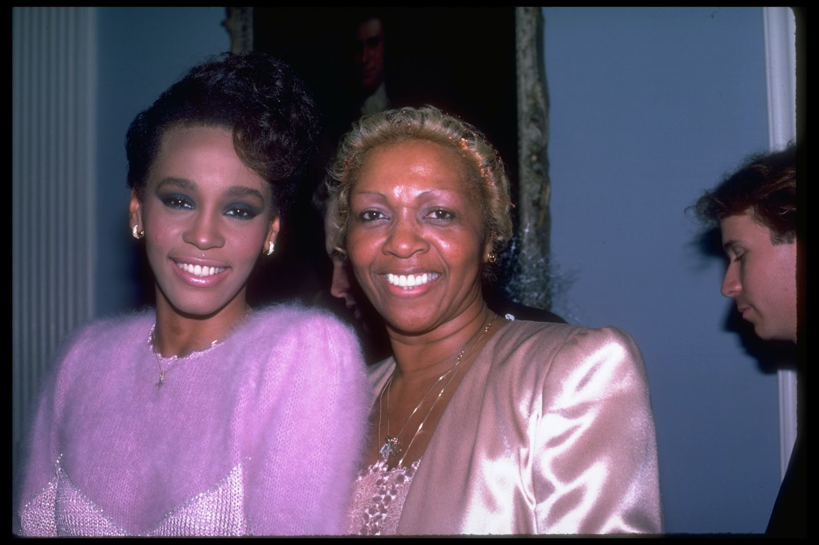 Whitney and Cissy Houston circa 1984. | Source: Getty Images