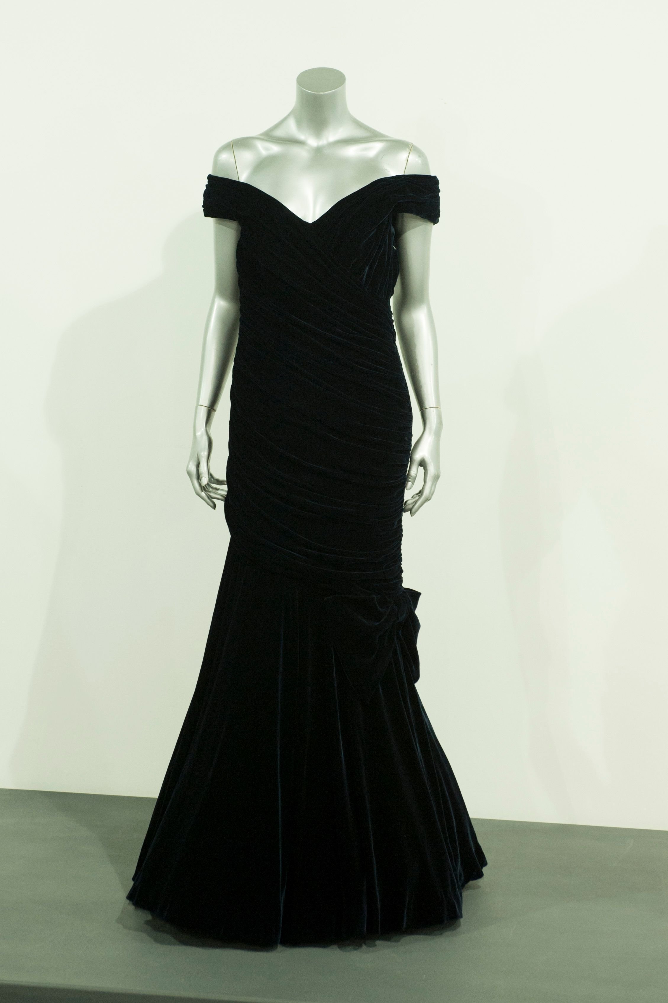 Une robe noire. l Source : Getty Images