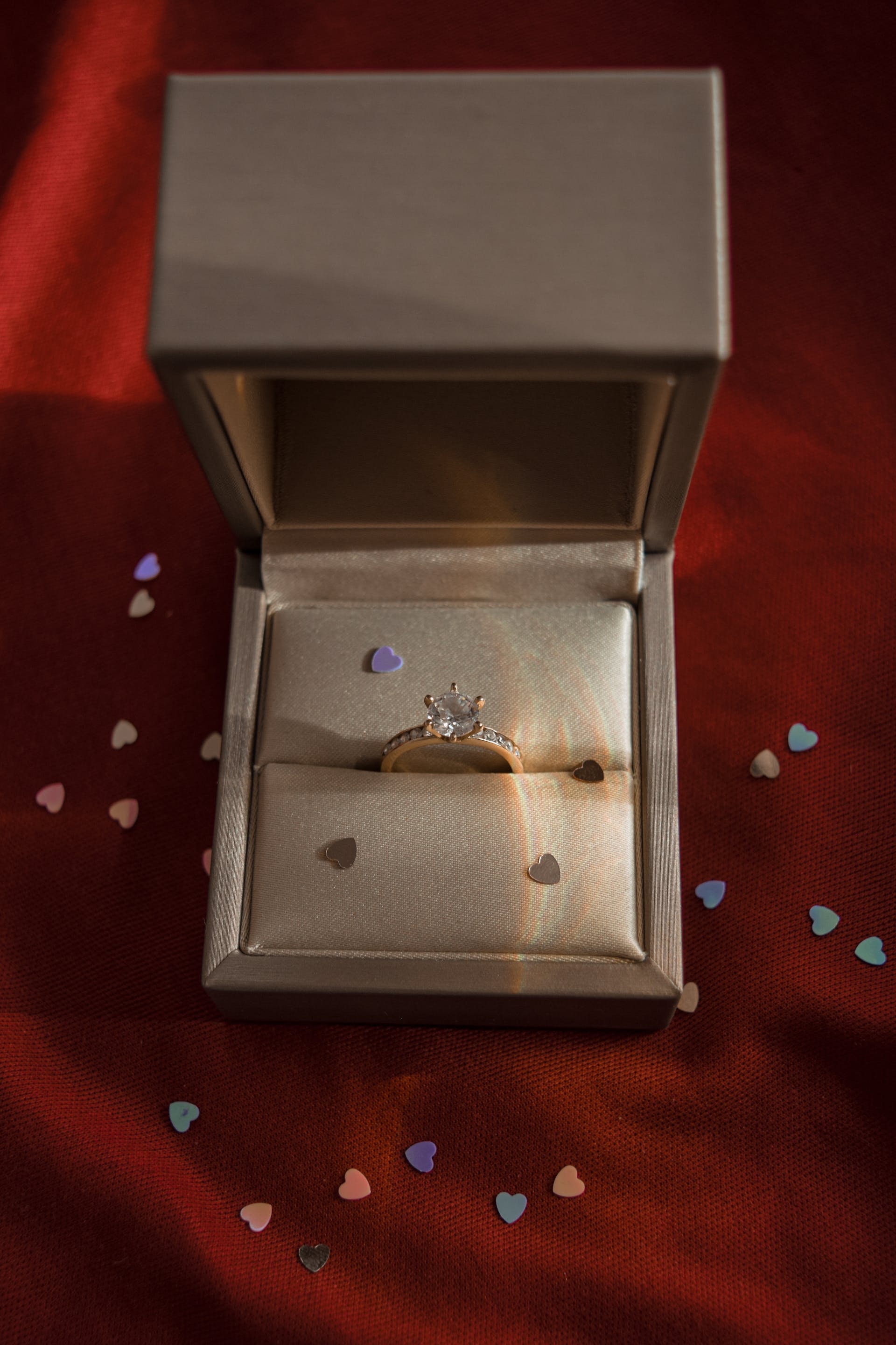A ring in a box | Source: Pexels