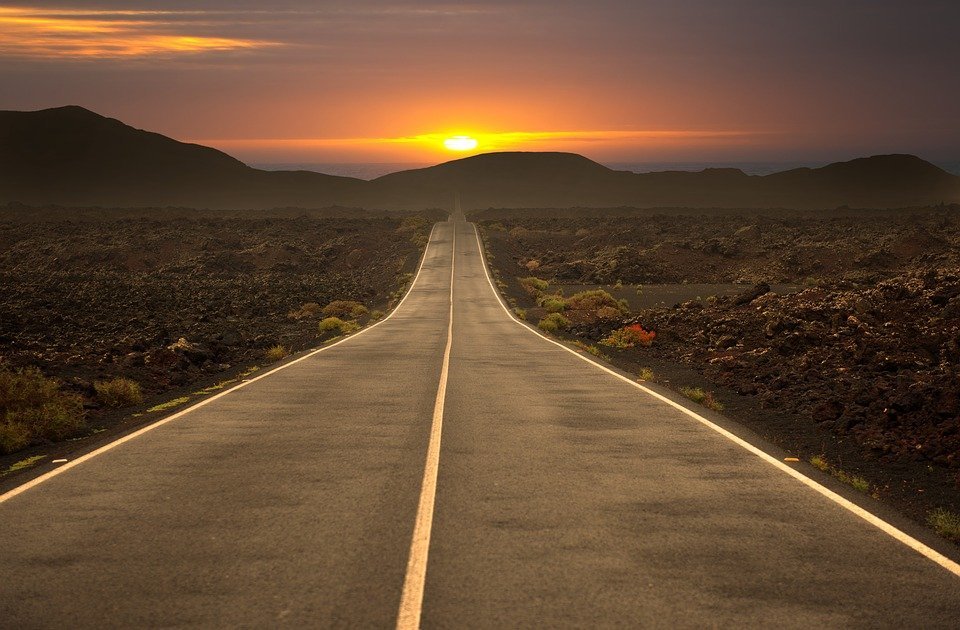 Camino fronterizo / Imagen tomada de: Pixabay Camino fronterizo / Imagen tomada de: Pixabay