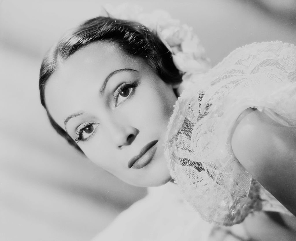 La actriz Dolores del Rio (1905-1983) como aparece en la película 'Lancer Spy', para 20th Century Fox, 1937. | Foto: Getty Images