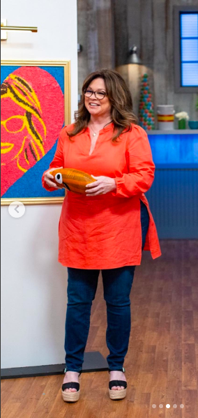 Valerie Bertinelli in an episode of "Kids Baking Championship" posted on January 7, 2023 | Source: Instagram/wolfiesmom