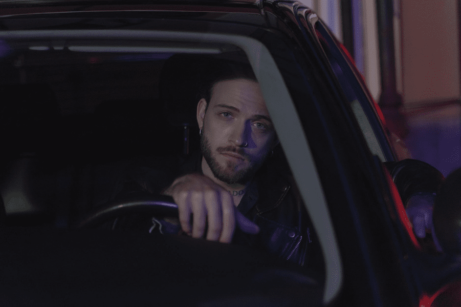 Abed stieg ins Auto und verließ Amanda für immer. | Quelle: Pexels