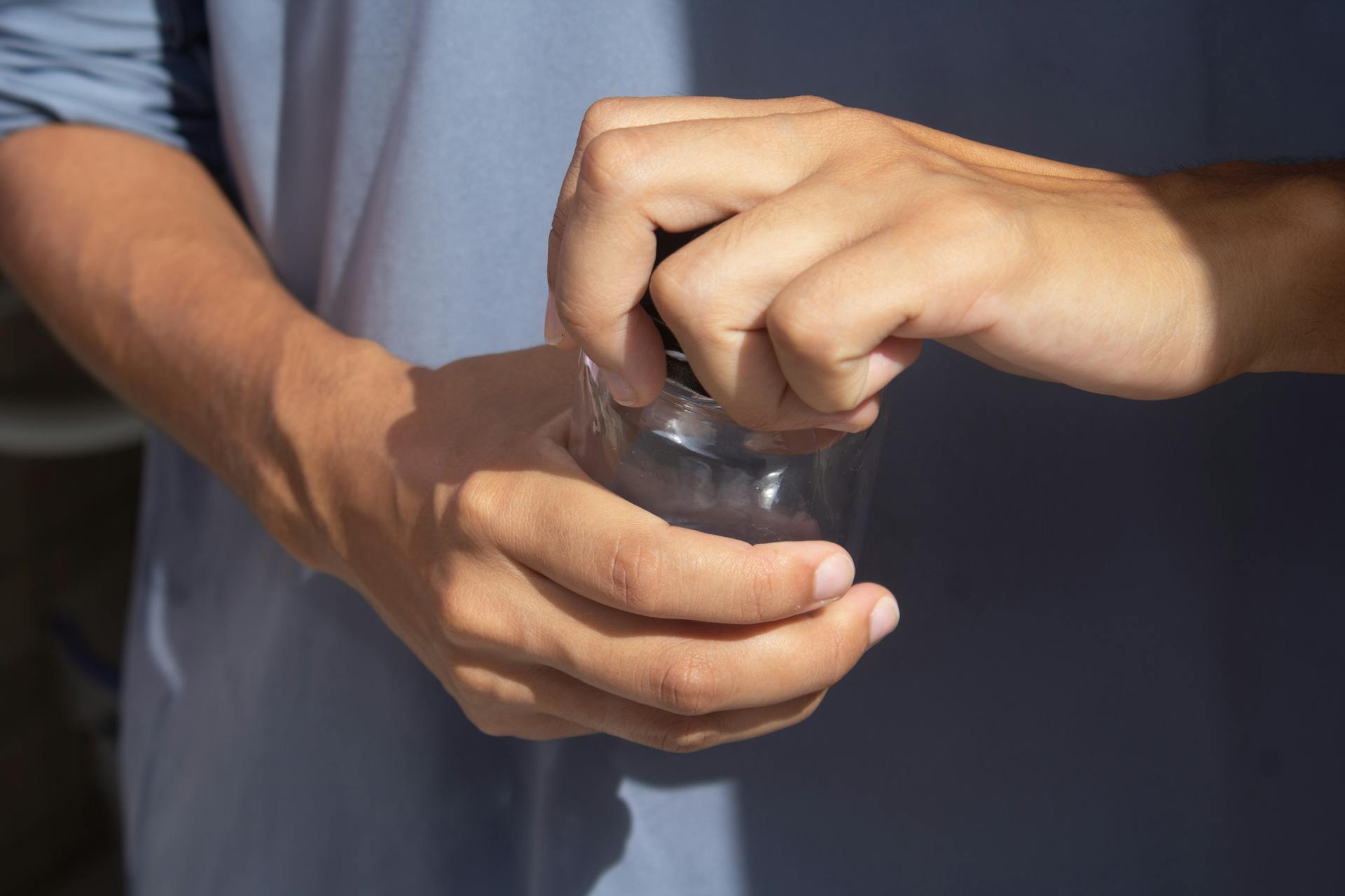 Nora catches Vincent fiddling with pickle jars | Source: Pexels