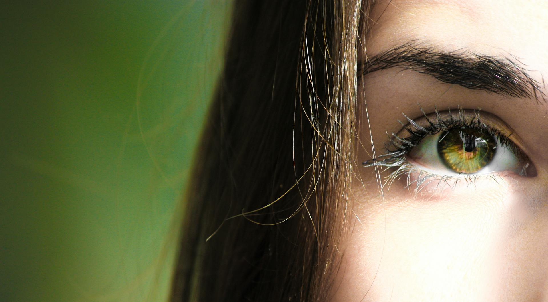 Close-up of a woman's eye | Source: Pexels