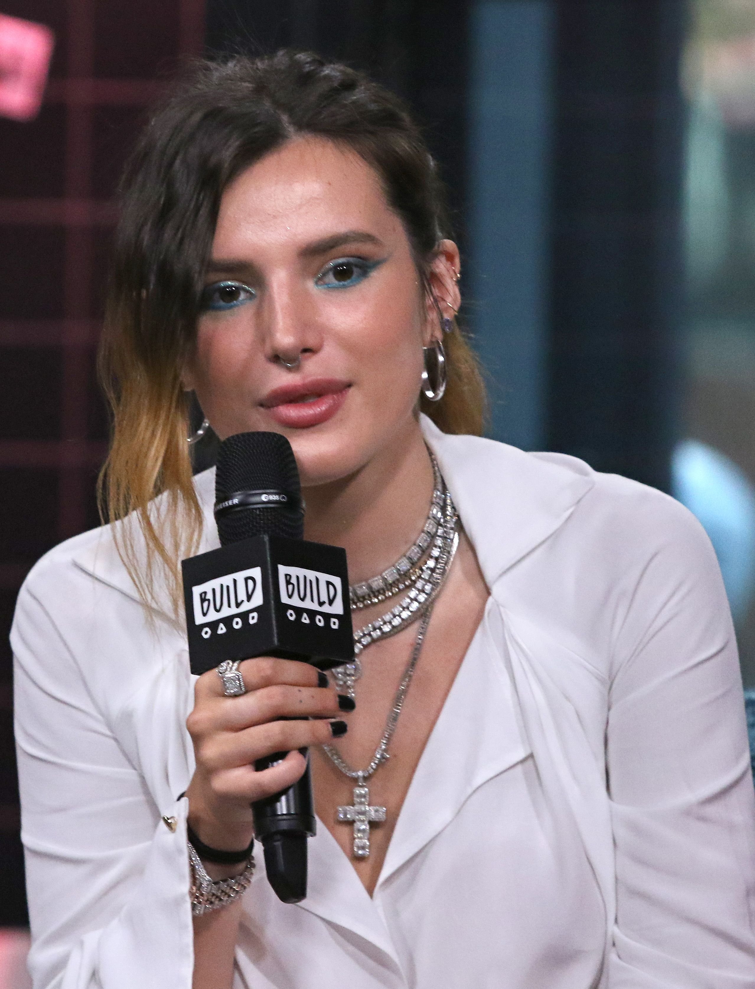 Bella Thorne discusses "The Life of a Wannabe Mogul: A Mental Disarray" at Build Studio on June 2019 | Photo: Getty Images