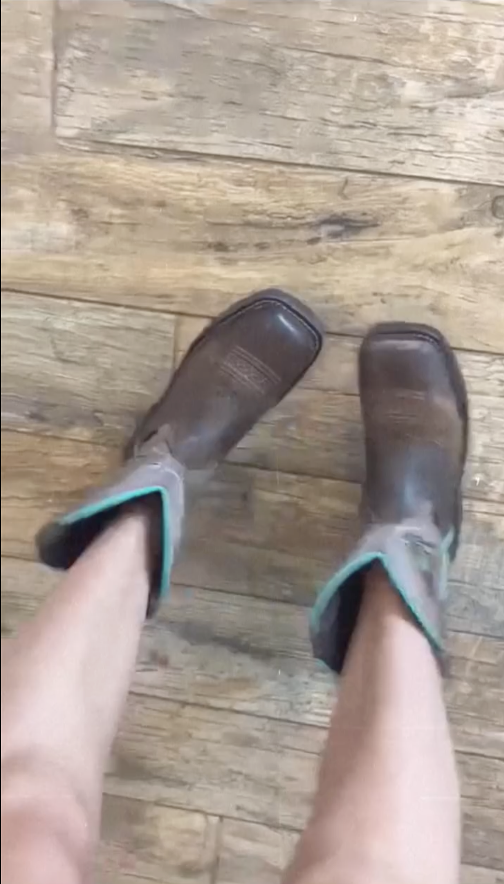 Millie Bobby Brown Bongiovi in cowgirl boots from a post dated October 19, 2023. | Source: Instagram/milliebobbybrown