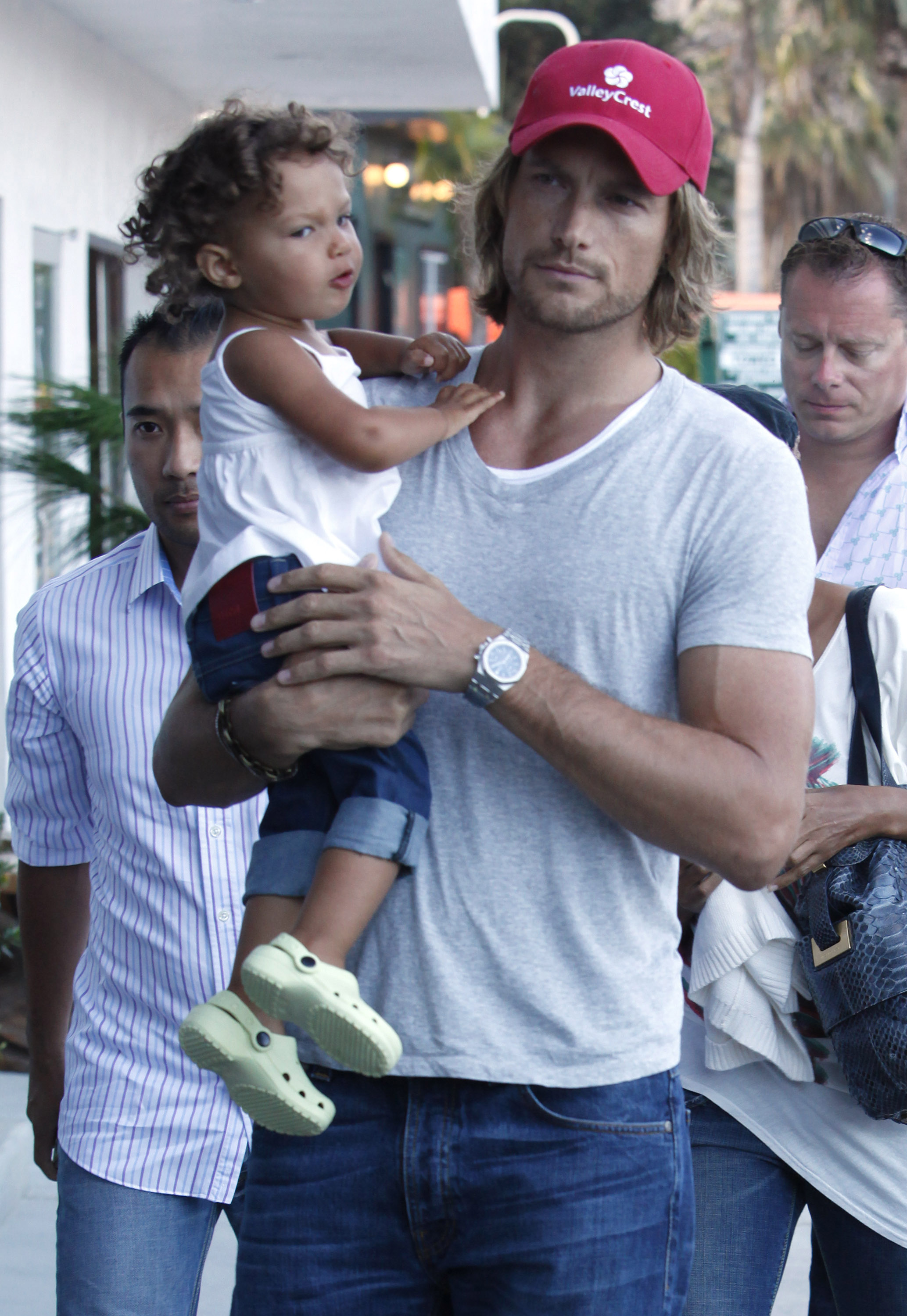 Gabriel and Nahla Ariela Aubry photographed on August 23, 2009, in Los Angeles, California. | Source: Getty Images