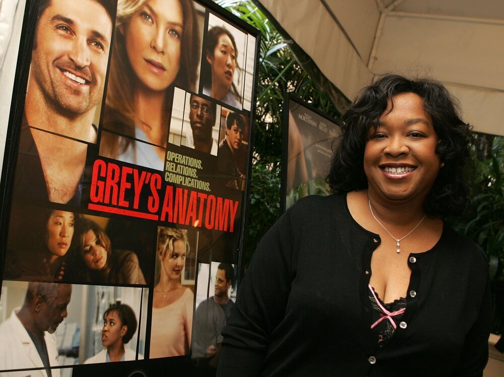 Shonda Rhimes arriving at the AFI Awards Luncheon 2005 in Los Angeles, California, in January 2006. | Image: Getty Images.