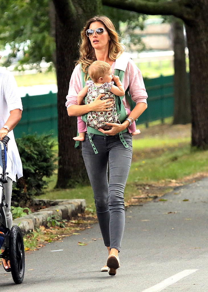 Gisele Bundchen took her children Benjamin Brady, Vivian Lake Brady and step-son Jack Moynihan to the park on September 02, 2013 in Boston, Massachusetts. (Photo by Stickman/Bauer-Griffin/GC Images)