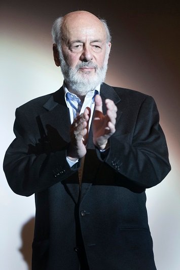 Le réalisateur Bertrand Blier | Photo : Getty Images. Le réalisateur Bertrand Blier | Photo : Getty Images.