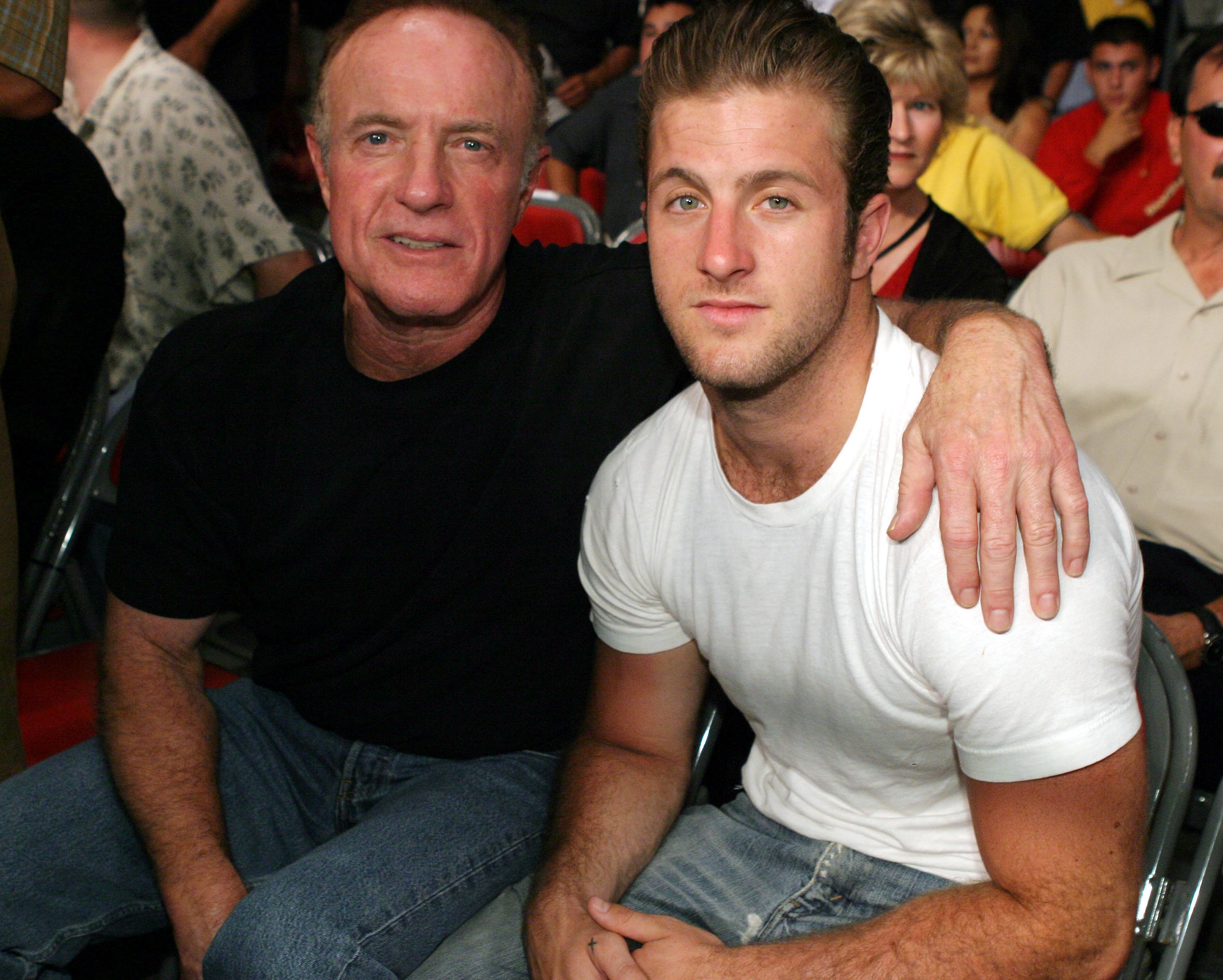 James and Scott Caan during a boxing match at The Grand Olympic Auditorium in Los Angeles, California, on July 26, 2003. | Source: Getty Images