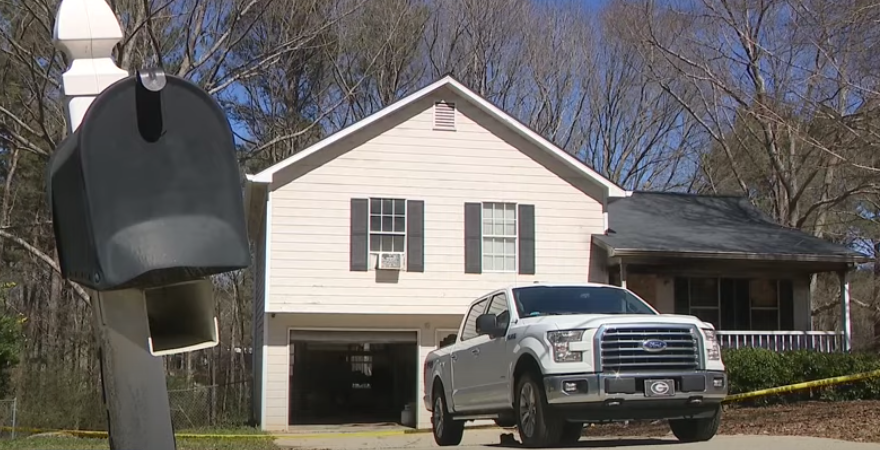 The Paulding County home that caught fire | Source: Youtube.com/Fox 5 Atlanta