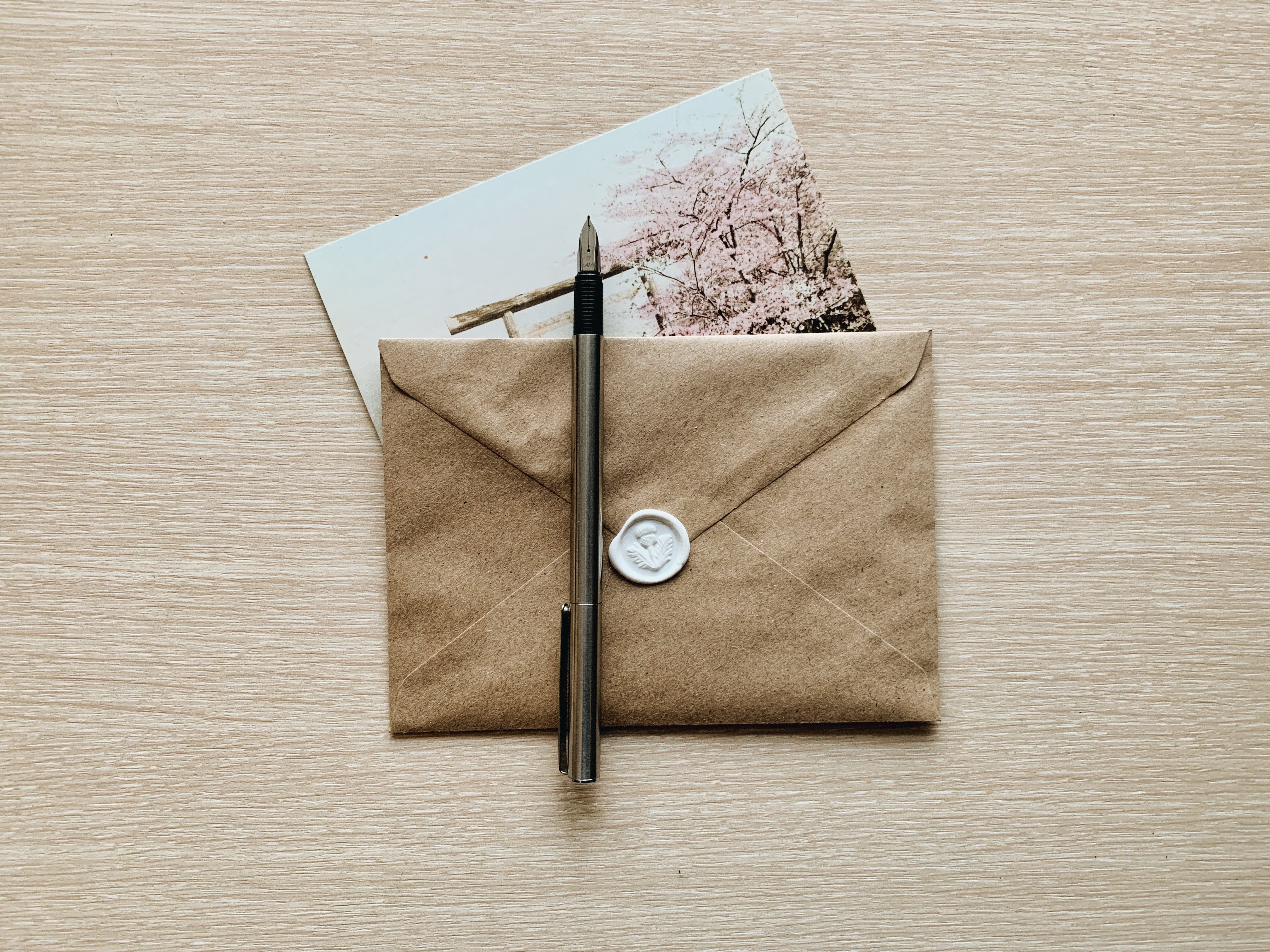 Susan received an envelope from George. | Source: Pexels