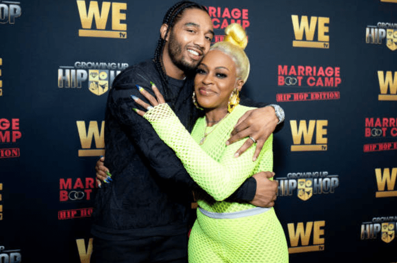  Karl Dargan and Lil Mo embrace on the red carpet for the premiere for 'WE TV hosts Hip Hop Thursday's, on January 09, 2019, in West Hollywood, California | Source: Santiago Felipe/Getty Images