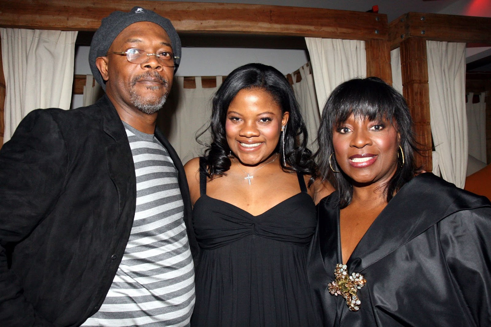 Samuel L. and Zoe Jackson with LaTanya Richardson circa 2007. | Source: Getty Images