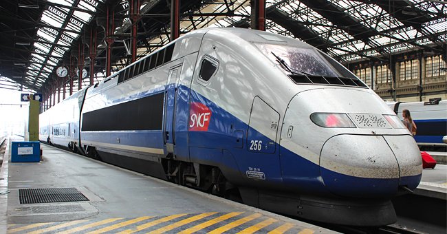 La photo d'un train de la SNCF | Source: shutterstock.com