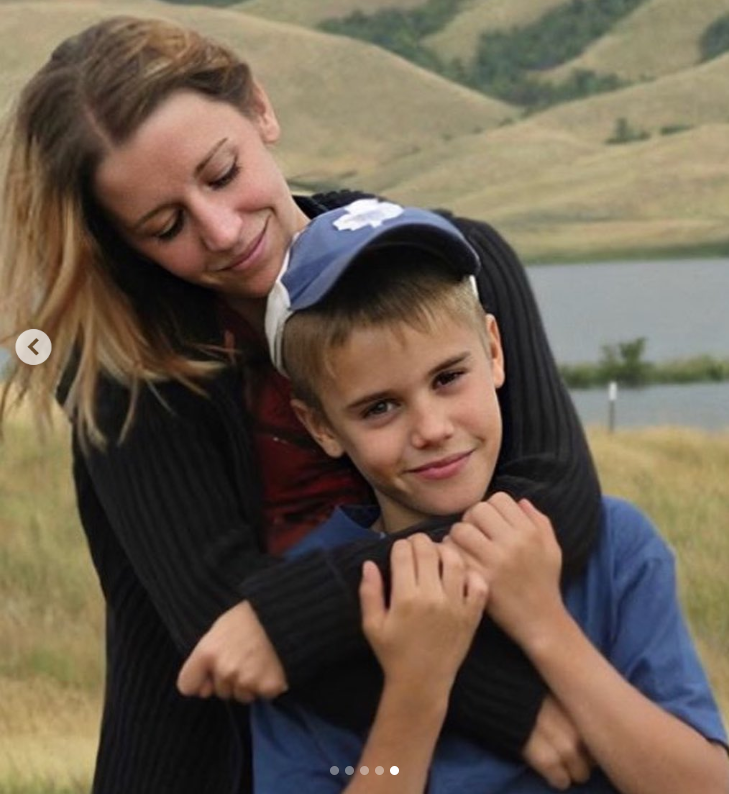 The mother-son duo sharing a warm embrace. | Source: Instagram/pattiemallette