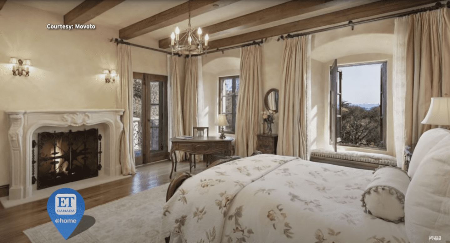 El dormitorio principal del príncipe Harry y Meghan Markle en su propiedad de California | Foto: YouTube.com/ITV Noticias