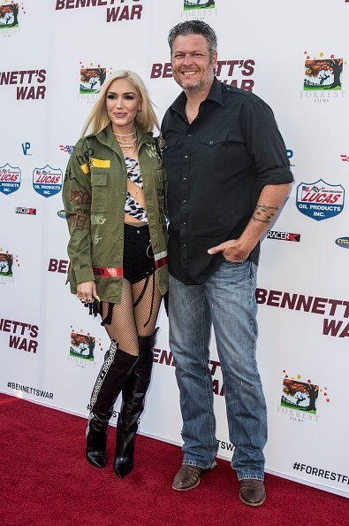 Gwen Stefani and Blake Shelton arrive at the Los Angeles premiere of "Bennett's War" at Warner Bros. Studios in Burbank, California. | Photo: Getty Images