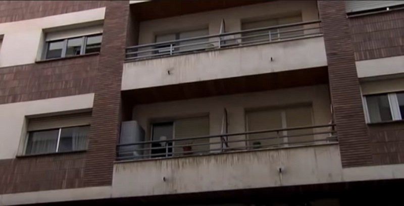 Edificio de pisos | Foto: YouTube/La Vanguardia Edificio de pisos | Foto: YouTube/La Vanguardia