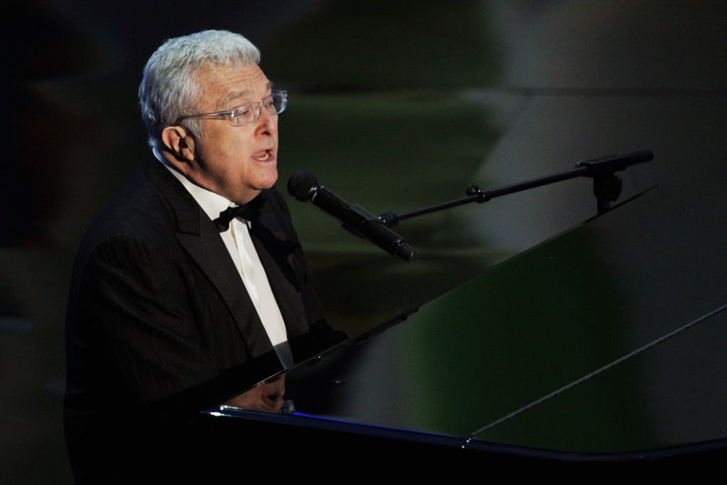 Randy Newman performs "We Belong Together" at the 83rd Annual Academy Awards in Hollywood, California on February 27, 2011 | Photo: Getty Images