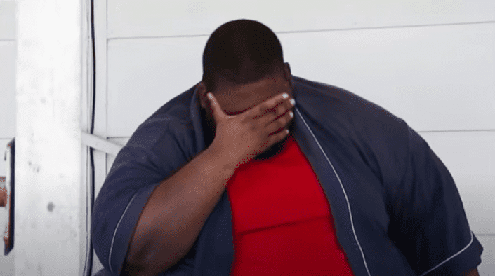 Thedrick getting emotional about his morbid obesity on "My 600 Pound Life", January 2021. | Photo: YouTube/ Screen Star News. 