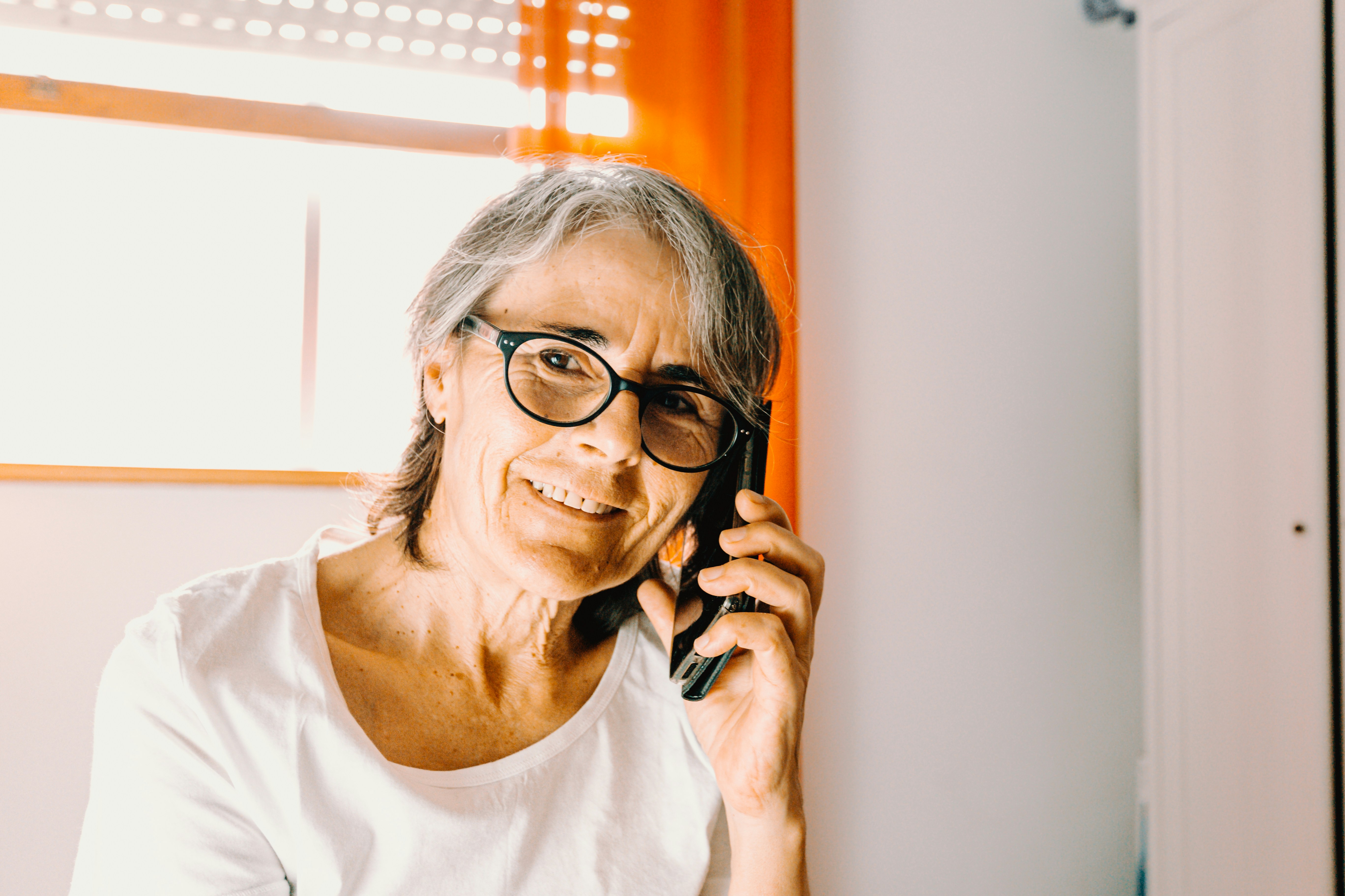 A woman on a call | Source: Unsplash