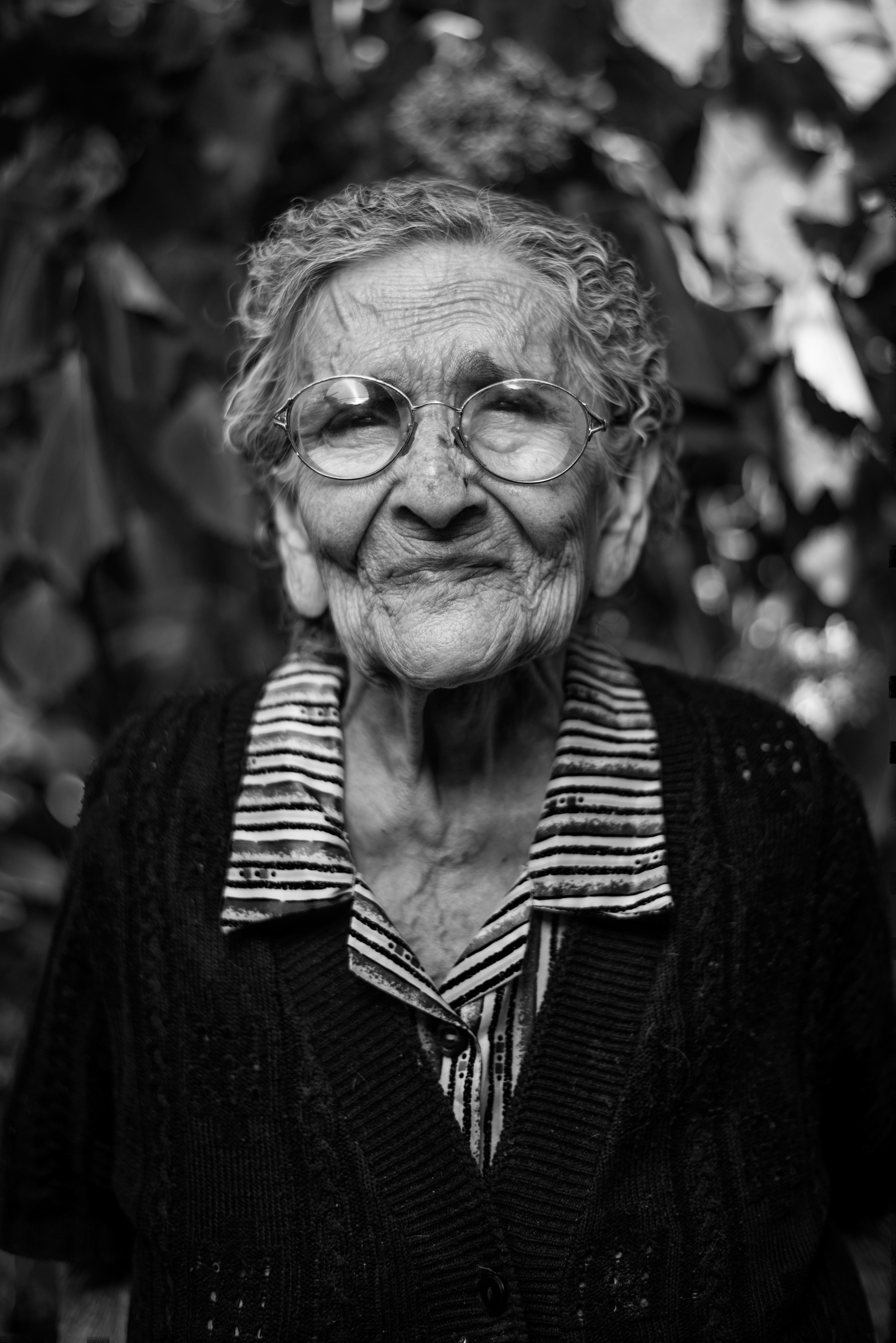 Une Grand-mère souriante | Source : Unsplash