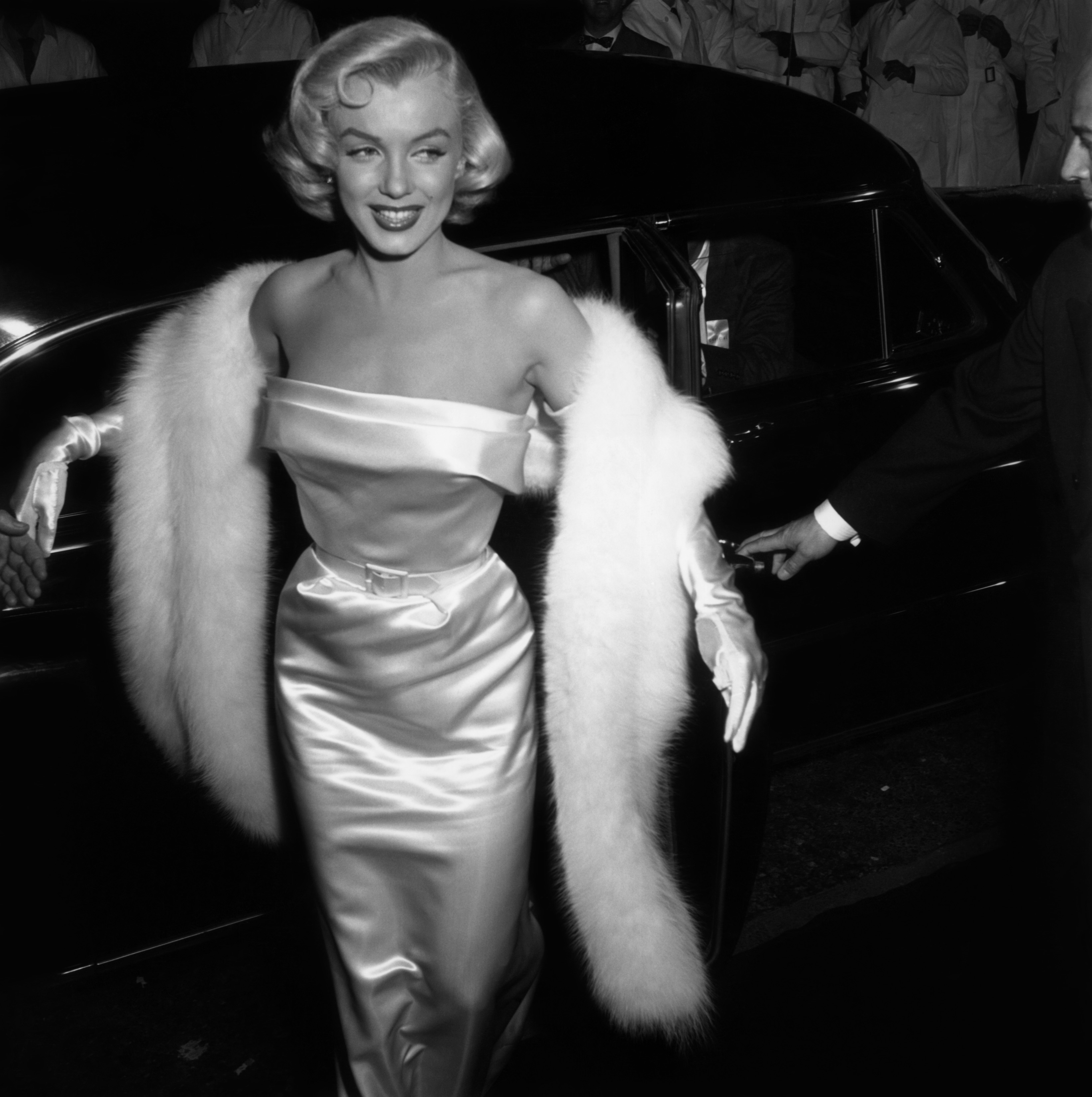Marilyn Monroe arriving at the premiere of "There's No Business like Show Business" in 1954. | Source: Getty Images
