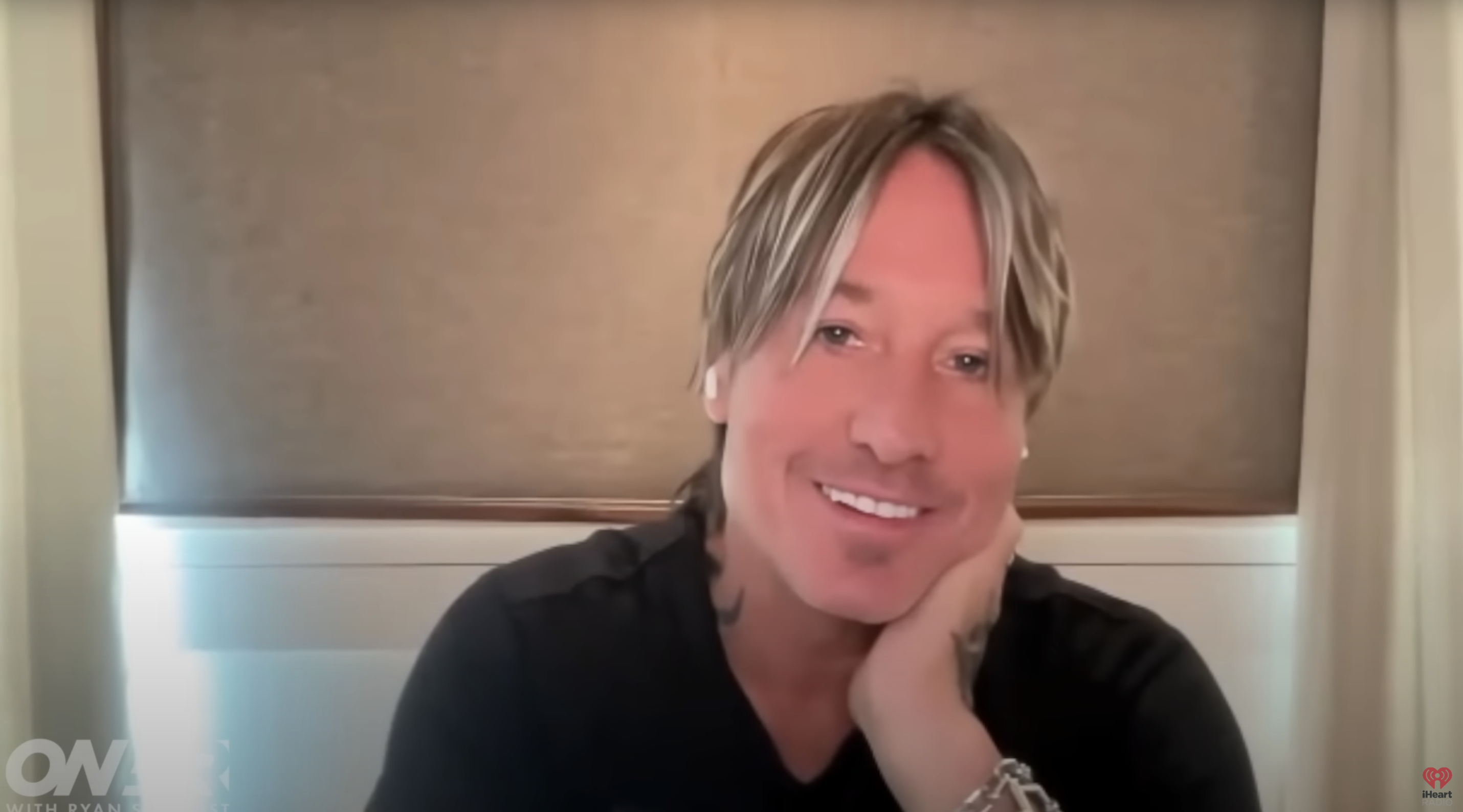 Keith Urban is seen during his time on Ryan Seacrest's show, dated July 22, 2025 | Source: YouTube/@RyanSeacrest