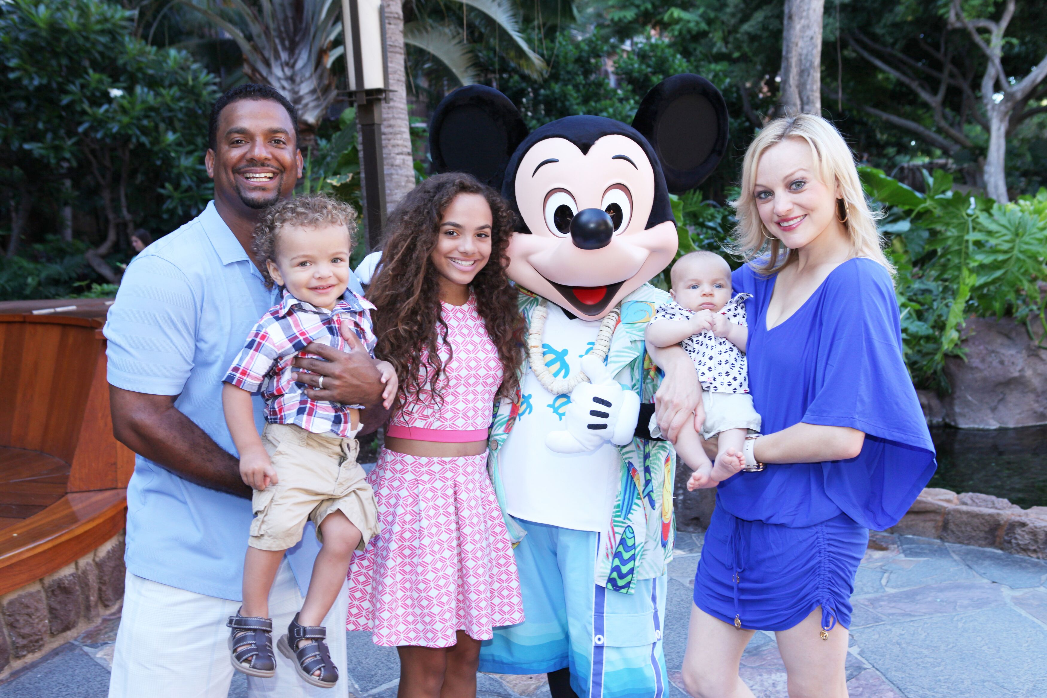 Alfonso and Angela Ribeiro with their children at Disneyland | Source: Getty Images/GlobalImagesUkraine