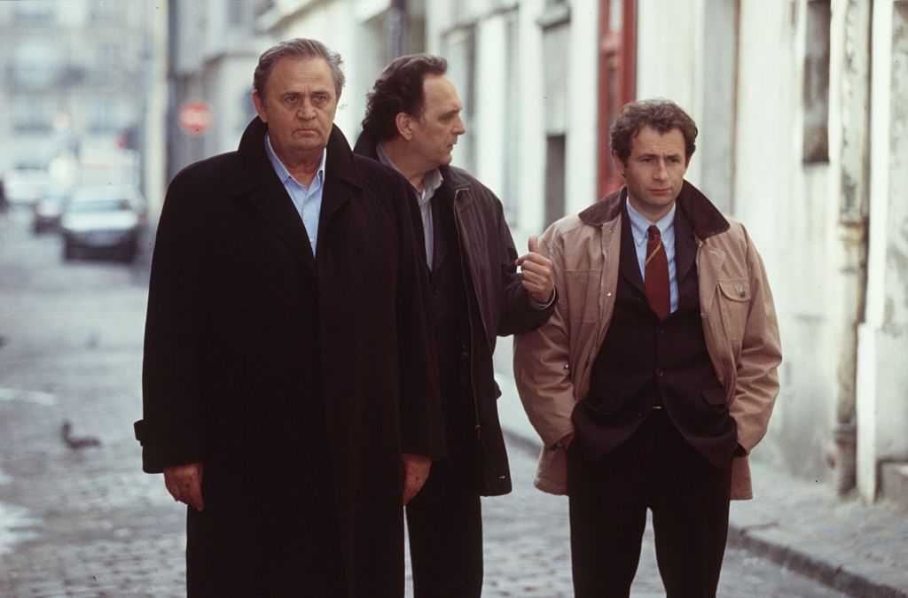 L'acteur français Roger Hanin est le Commissaire Navarro. | Photo : Getty Images