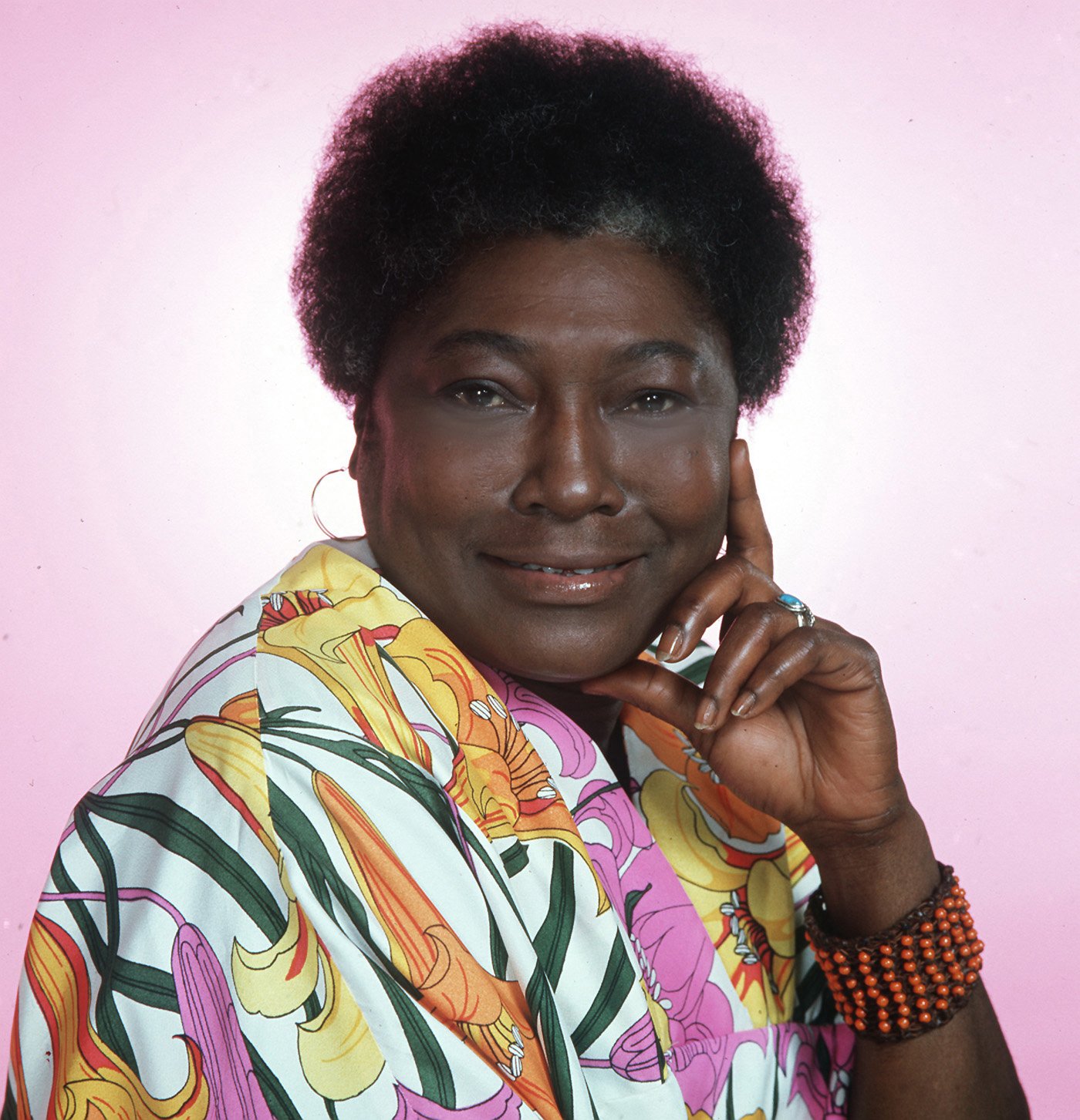 Esther Rolle in costume as Florida Evans for the promotion of "Good Times," Los Angeles, California, 1978. | Source: Getty Images
