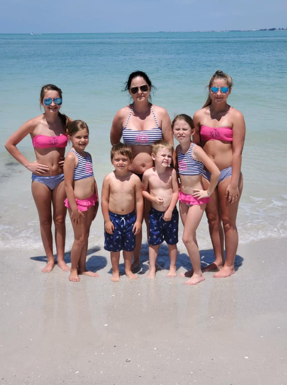 Stephanie Culley's children pose in Saint Petersburg, Florida, in a post dated April 18, 2019 | Source: Facebook/Stephanie Baylous Culley