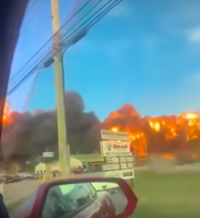 Billows of flames and smoke arising at the crash site. | Source: Facebook/Kevin Steele