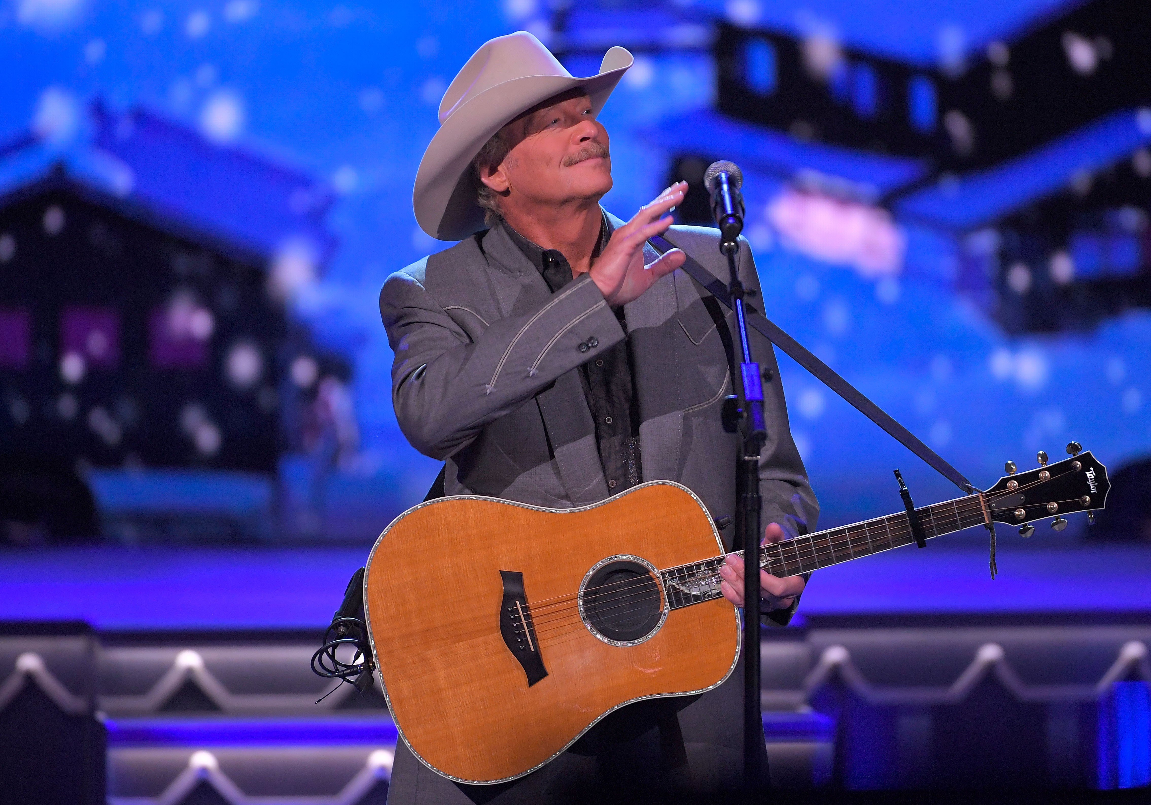 Alan Jackson performs during CMA 2017 Country Christmas at The Grand Ole Opry on November 14, 2017 in Nashville, Tennessee | Source: Getty Images